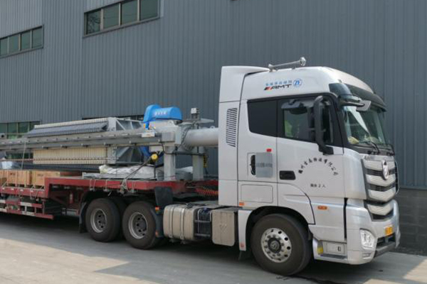 迎難而上克時艱，化危為機謀發(fā)展